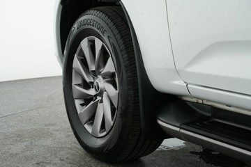 https://vehicle-cdn.autoleague.cloud/30641_U513492_5.jpg