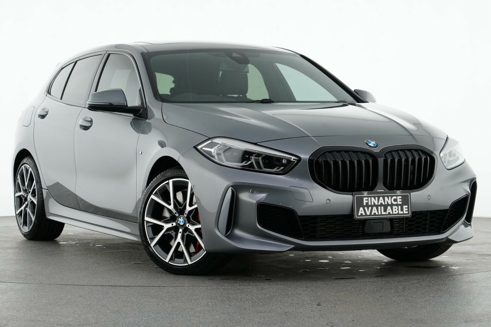 BMW 1 Series image 1