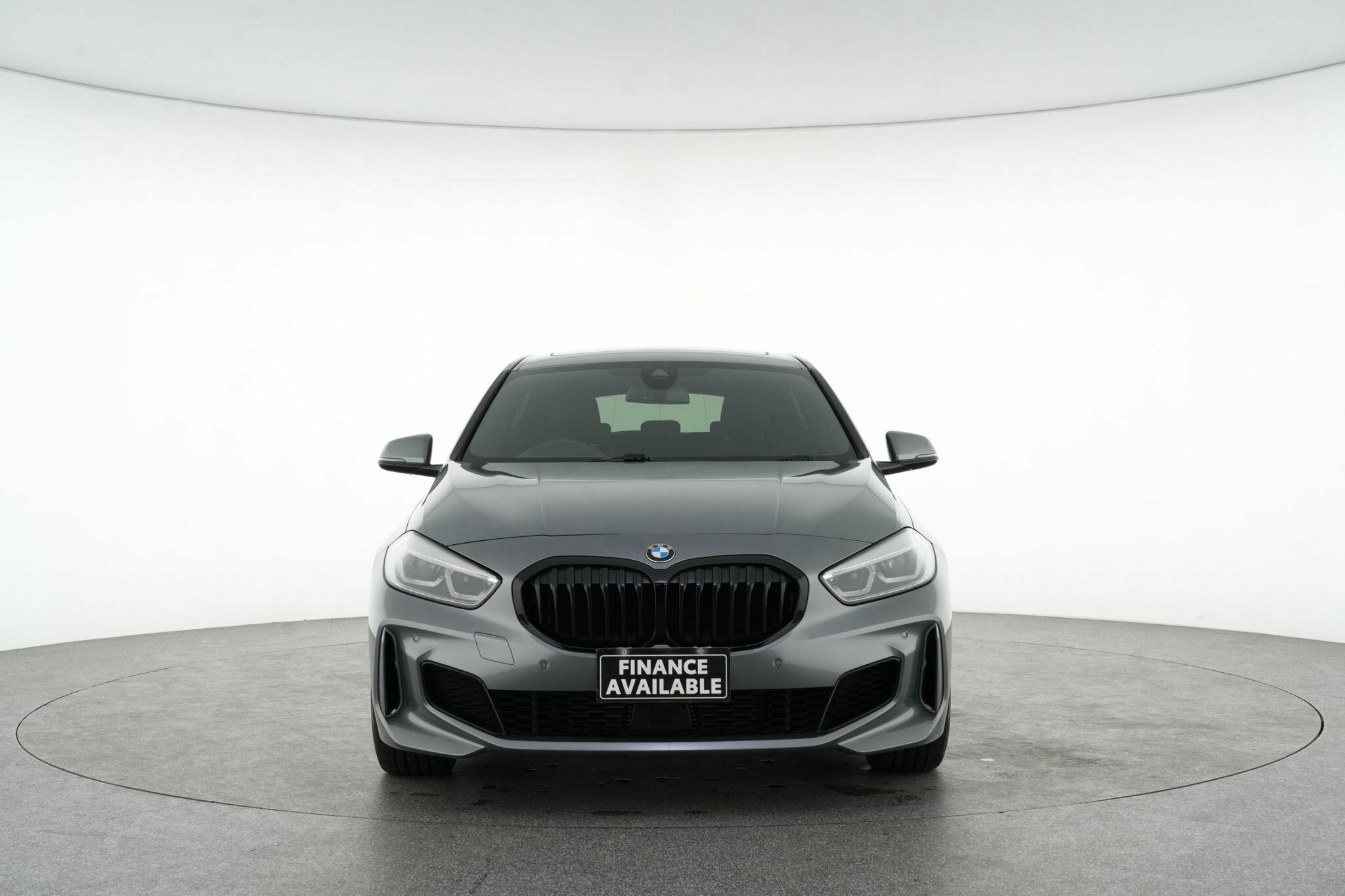 BMW 1 Series image 3