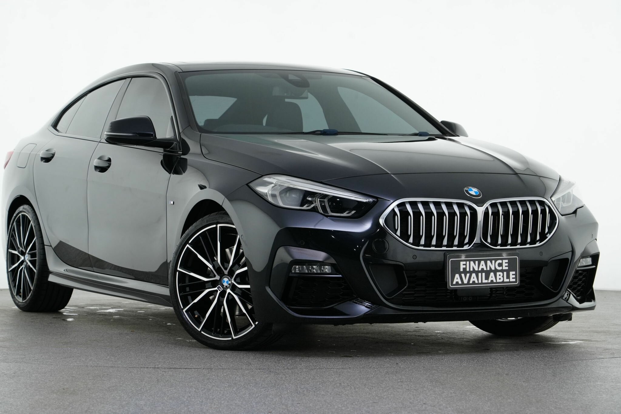 BMW 2 Series image 1