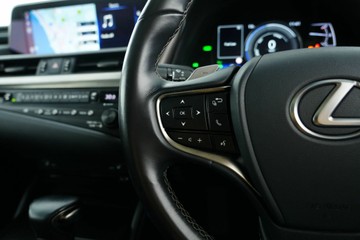 https://vehicle-cdn.autoleague.cloud/30641_U513513_21.jpg