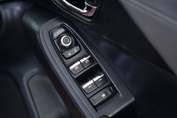 https://vehicle-cdn.autoleague.cloud/30641_U513529_14.jpg