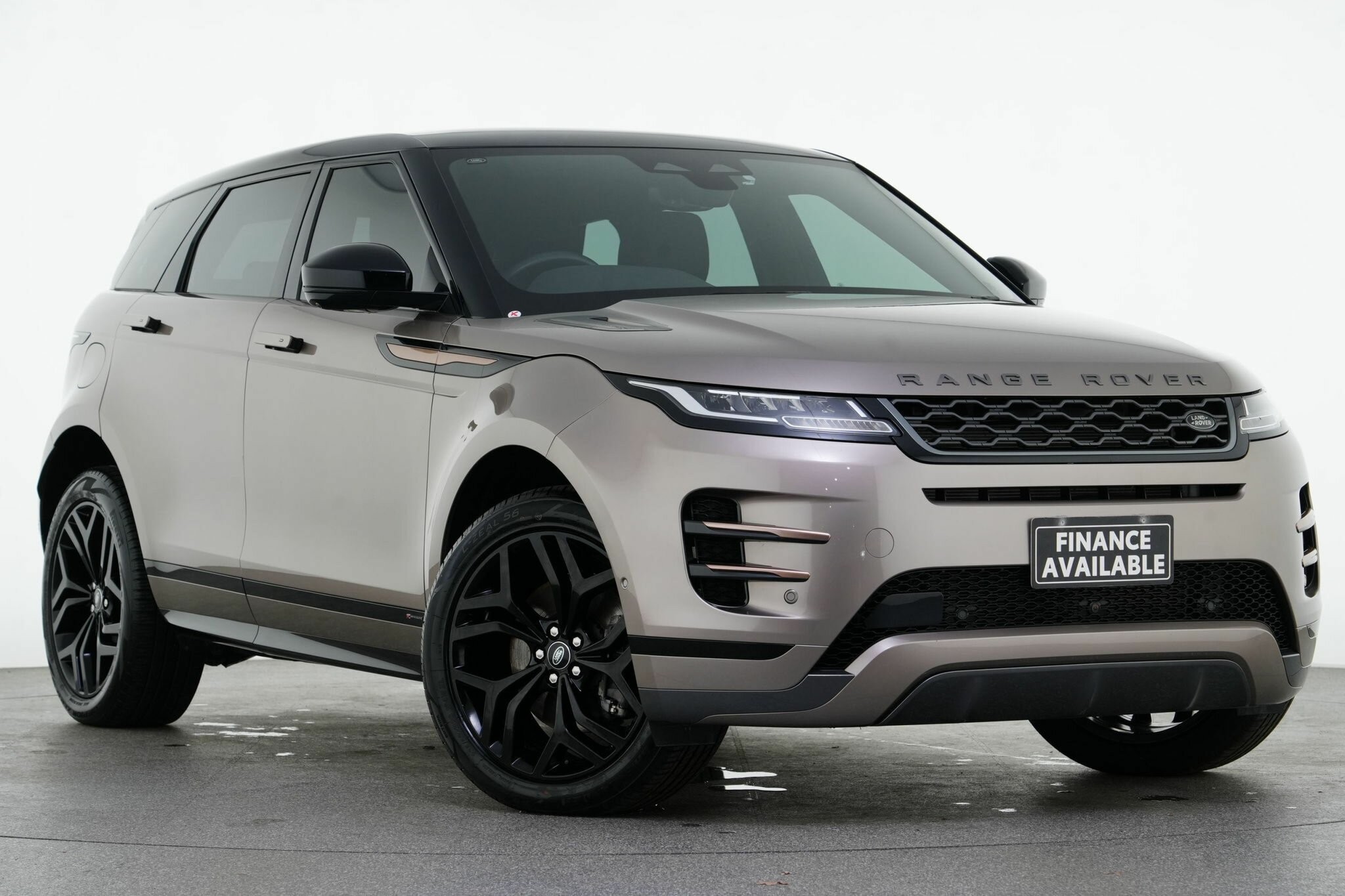 Land Rover Range Rover Evoque image 1