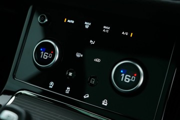 https://vehicle-cdn.autoleague.cloud/30641_U513534_22.jpg
