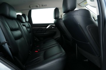 https://vehicle-cdn.autoleague.cloud/30641_U513535_12.jpg
