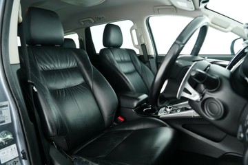 https://vehicle-cdn.autoleague.cloud/30641_U513535_13.jpg