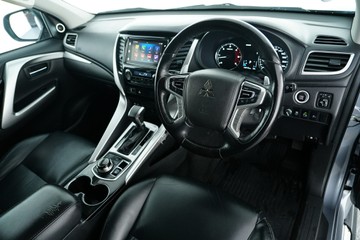 https://vehicle-cdn.autoleague.cloud/30641_U513535_15.jpg
