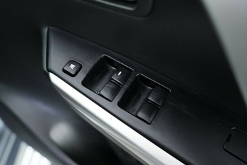 https://vehicle-cdn.autoleague.cloud/30641_U513535_17.jpg