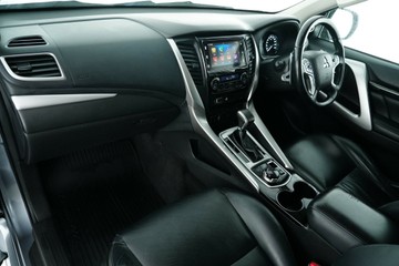 https://vehicle-cdn.autoleague.cloud/30641_U513535_26.jpg