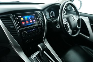 https://vehicle-cdn.autoleague.cloud/30641_U513535_27.jpg
