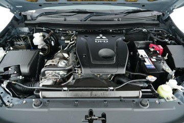 https://vehicle-cdn.autoleague.cloud/30641_U513535_30.jpg