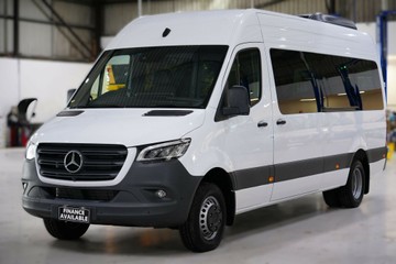 https://vehicle-cdn.autoleague.cloud/30641_U513543_4.jpg
