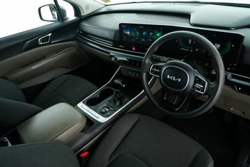 https://vehicle-cdn.autoleague.cloud/30641_U513544_16.jpg