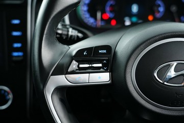 https://vehicle-cdn.autoleague.cloud/30641_U513547_18.jpg