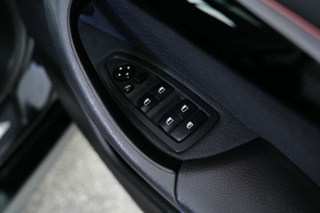 https://vehicle-cdn.autoleague.cloud/30641_U513548_19.jpg