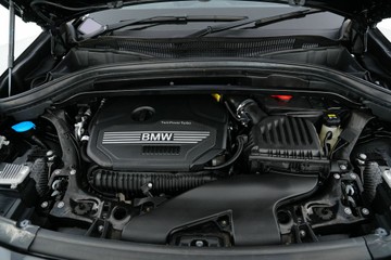 https://vehicle-cdn.autoleague.cloud/30641_U513548_34.jpg