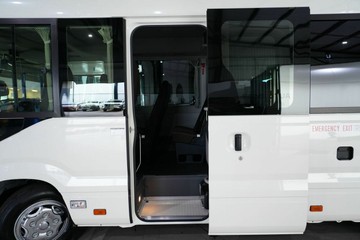 https://vehicle-cdn.autoleague.cloud/30641_U513549_8.jpg