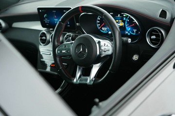 https://vehicle-cdn.autoleague.cloud/30641_U513556_14.jpg