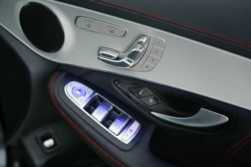 https://vehicle-cdn.autoleague.cloud/30641_U513556_16.jpg