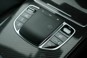 https://vehicle-cdn.autoleague.cloud/30641_U513556_25.jpg