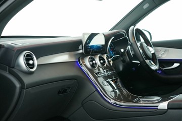 https://vehicle-cdn.autoleague.cloud/30641_U513556_27.jpg