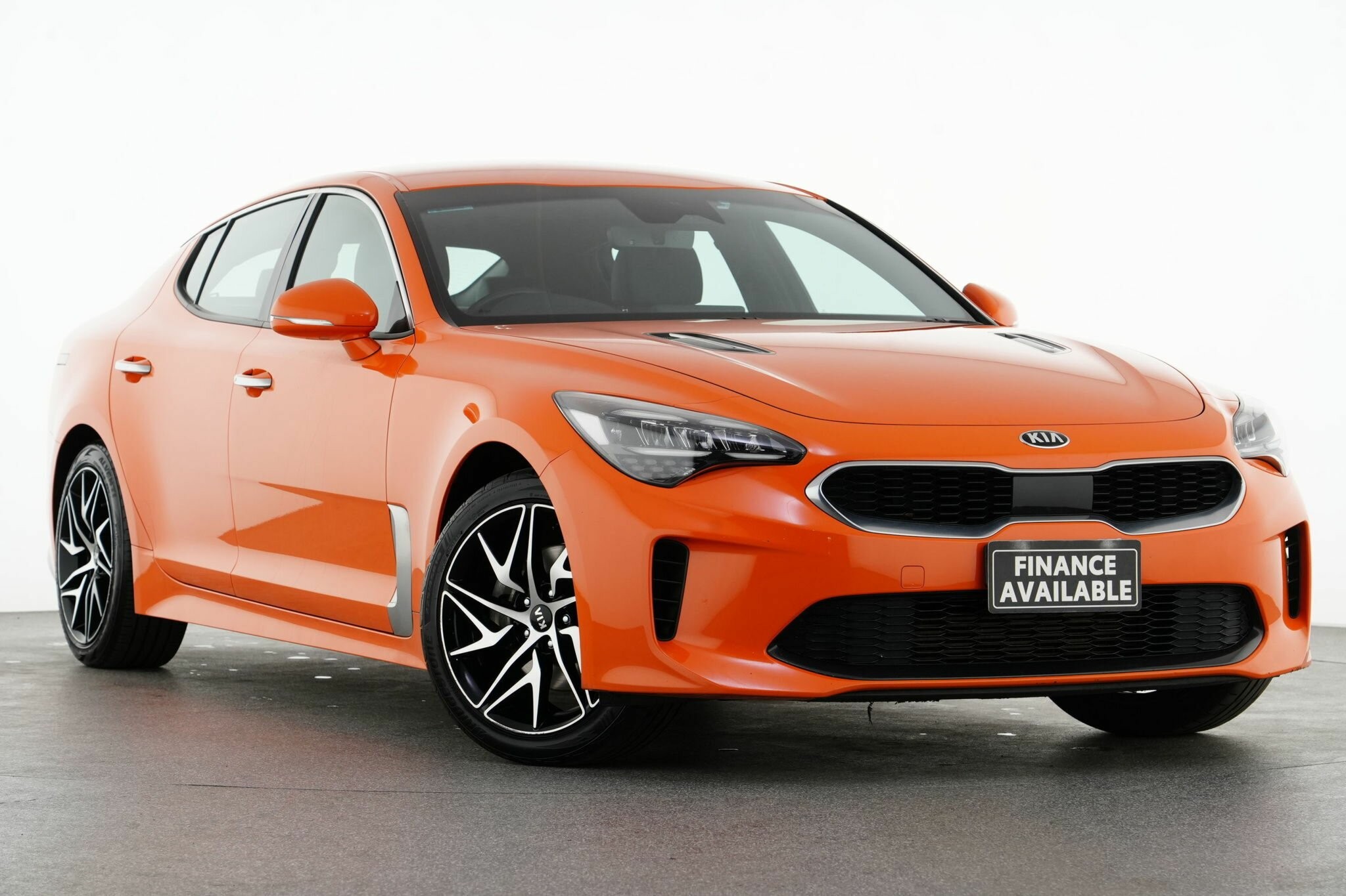 Kia Stinger image 1