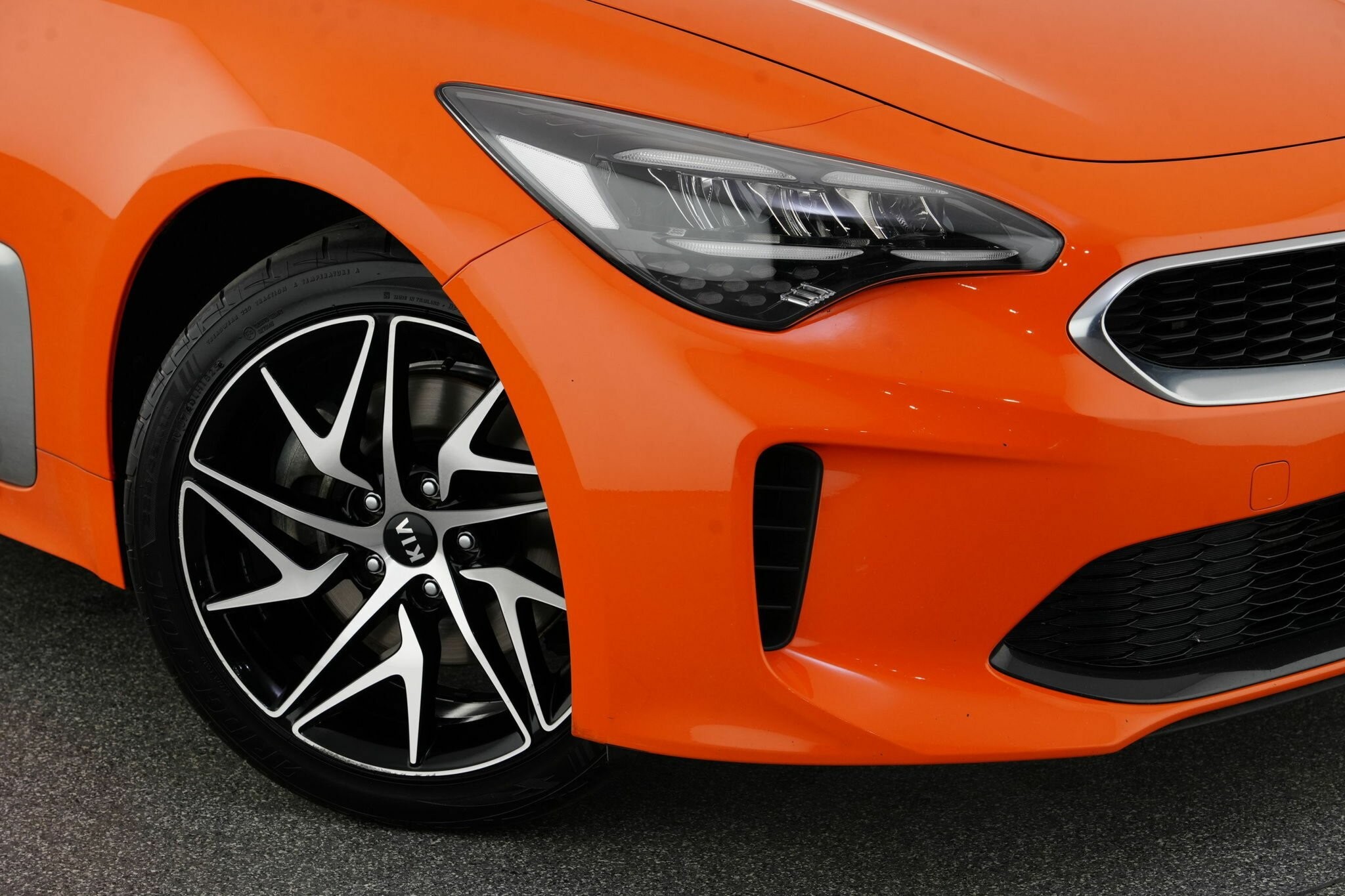 Kia Stinger image 2