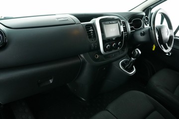 https://vehicle-cdn.autoleague.cloud/30641_U513565_28.jpg