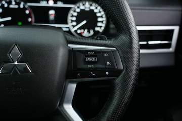 https://vehicle-cdn.autoleague.cloud/30641_U513571_17.jpg
