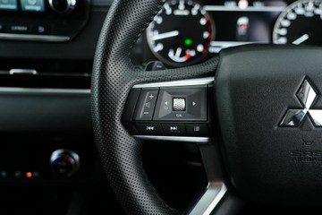 https://vehicle-cdn.autoleague.cloud/30641_U513571_18.jpg
