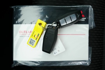 https://vehicle-cdn.autoleague.cloud/30641_U513571_27.jpg
