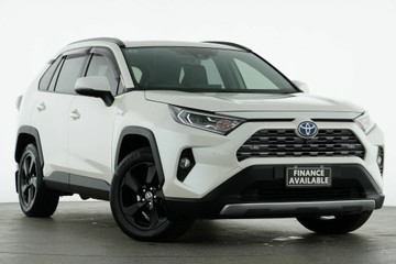 https://vehicle-cdn.autoleague.cloud/30641_U513572_1.jpg