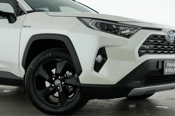 https://vehicle-cdn.autoleague.cloud/30641_U513572_2.jpg