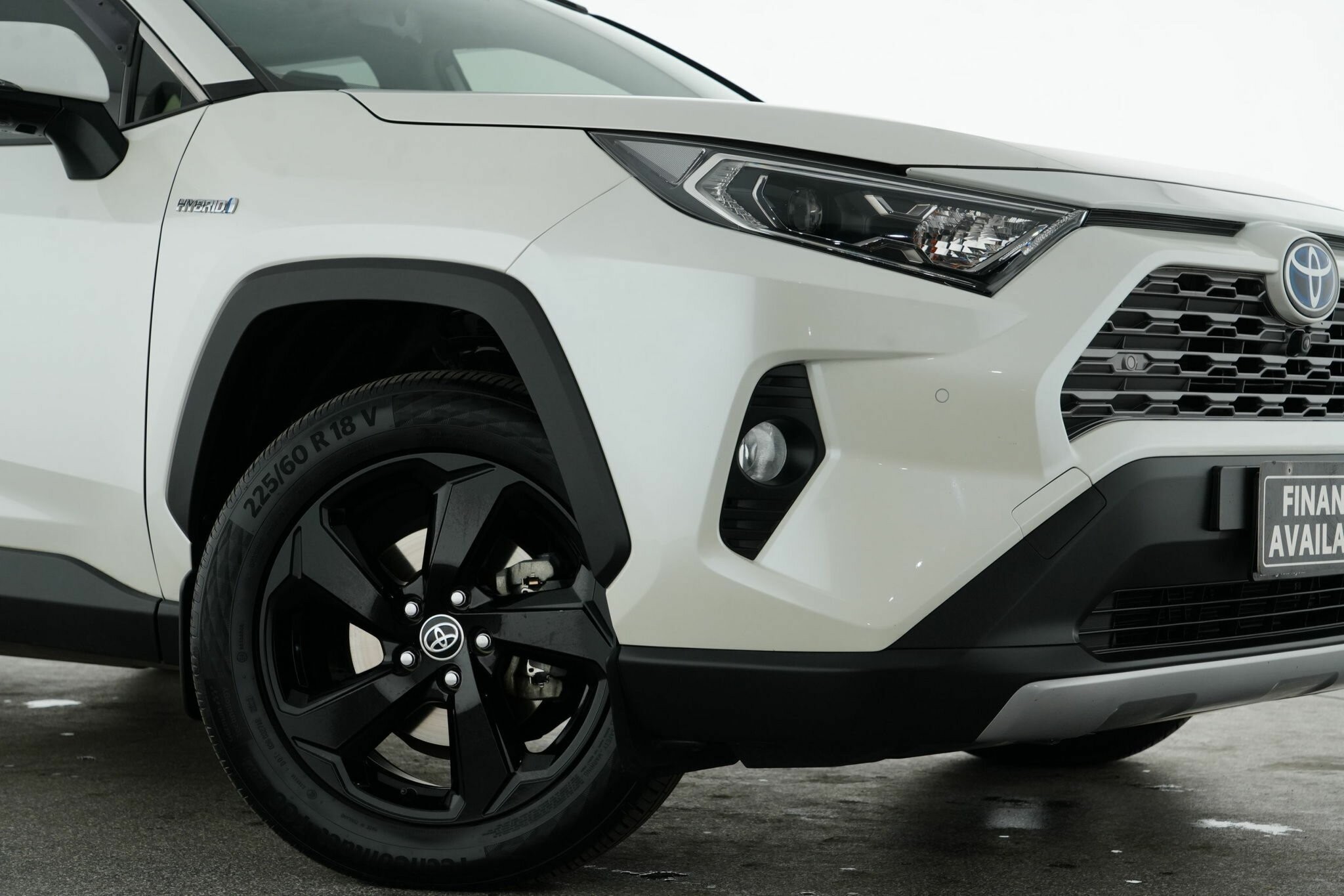 Toyota Rav4 image 2