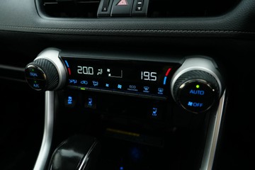https://vehicle-cdn.autoleague.cloud/30641_U513572_25.jpg