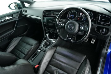 https://vehicle-cdn.autoleague.cloud/30641_U513575_16.jpg