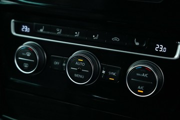 https://vehicle-cdn.autoleague.cloud/30641_U513575_22.jpg