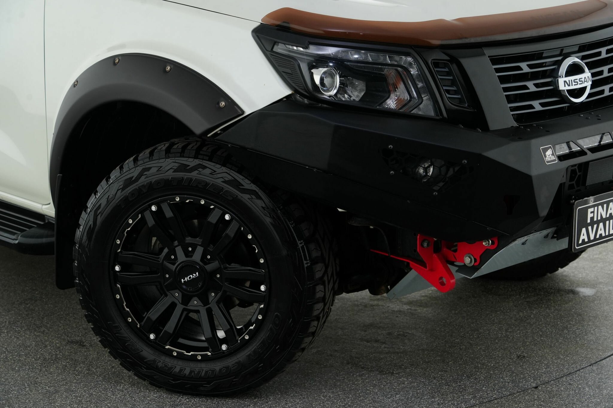 Nissan Navara image 2