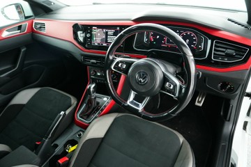 https://vehicle-cdn.autoleague.cloud/30641_U513579_16.jpg