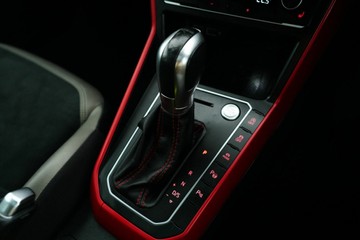 https://vehicle-cdn.autoleague.cloud/30641_U513579_26.jpg