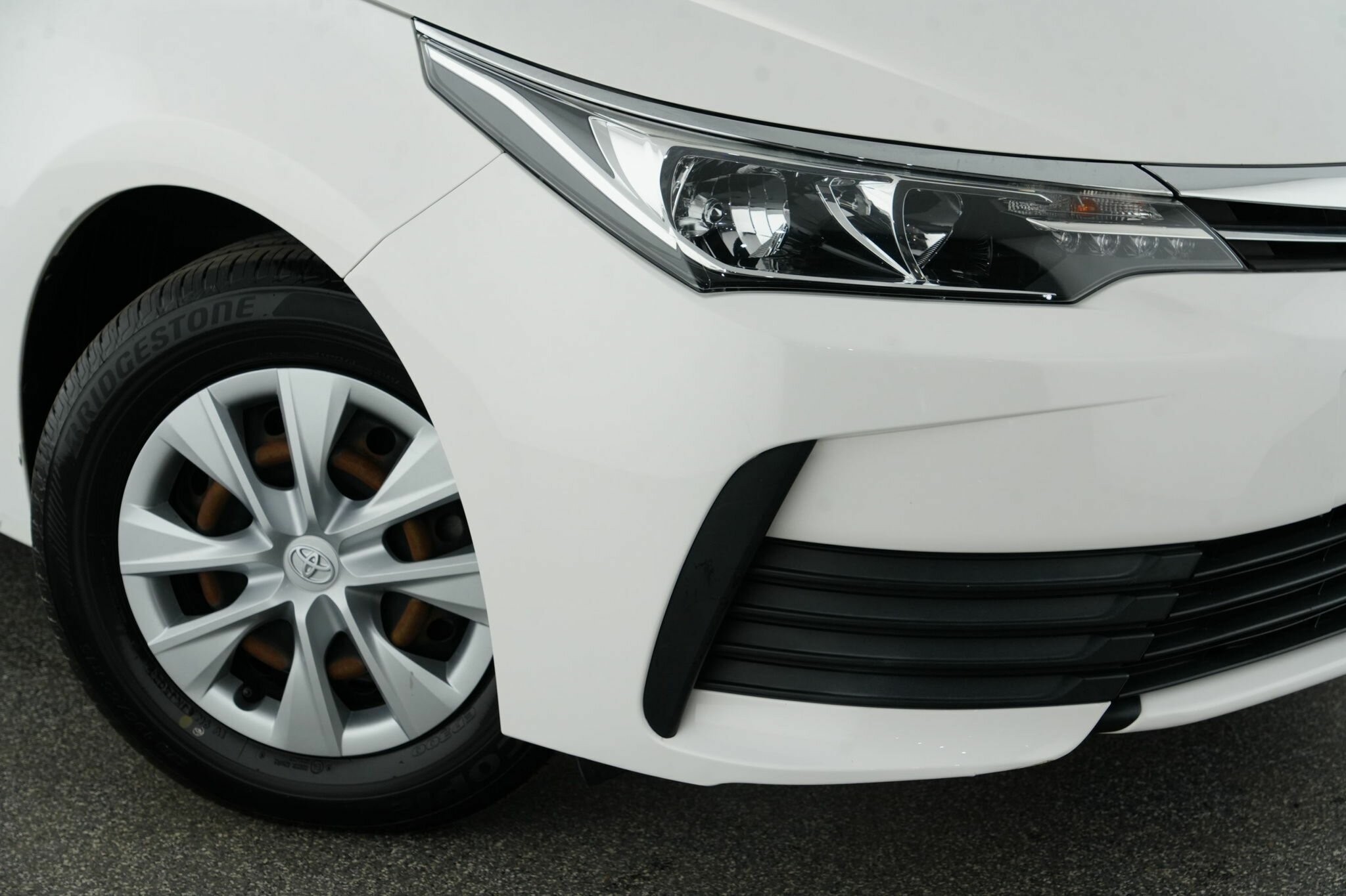 Toyota Corolla image 2