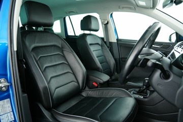 https://vehicle-cdn.autoleague.cloud/30641_U513612_15.jpg