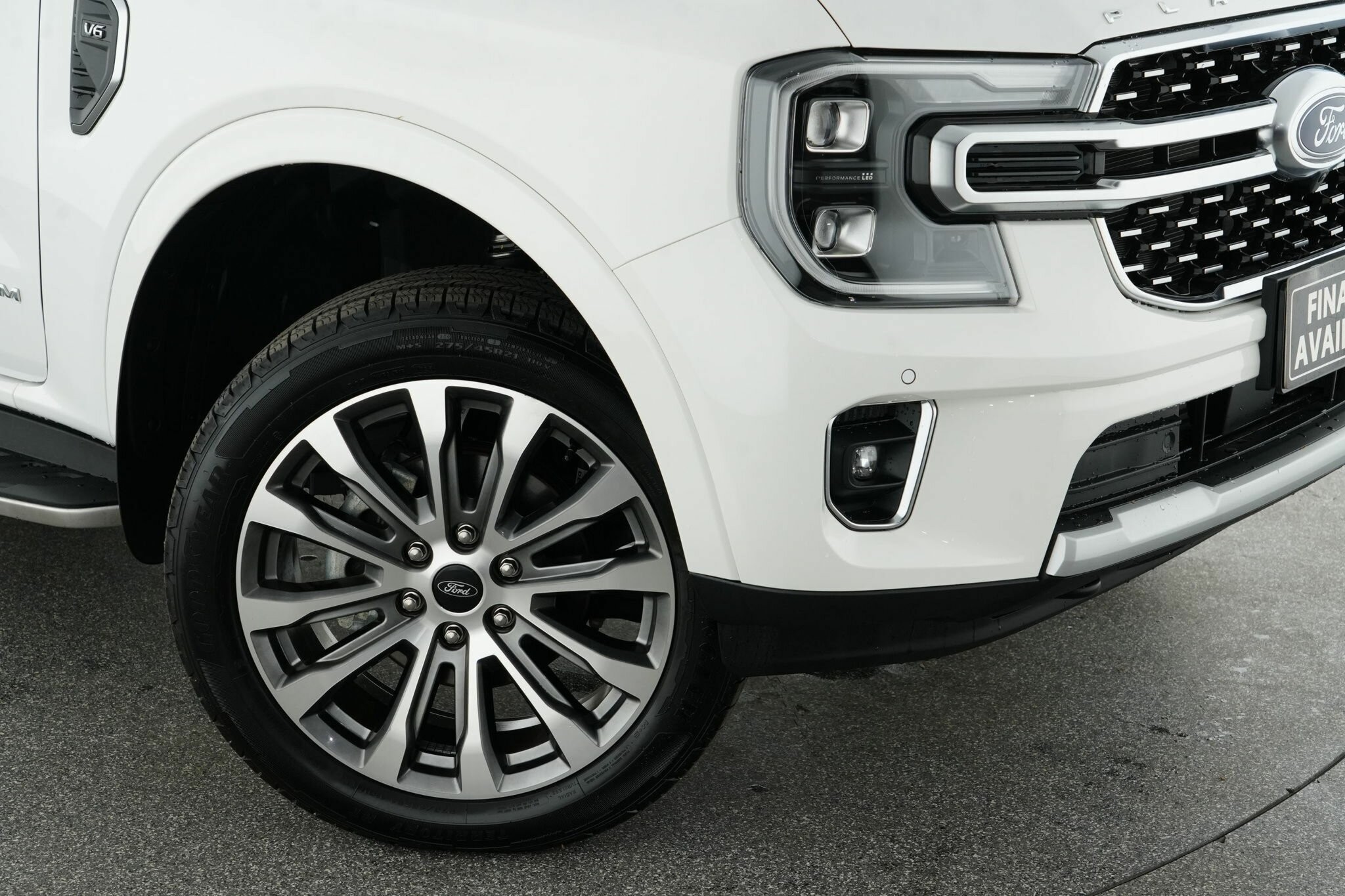 Ford Everest image 2
