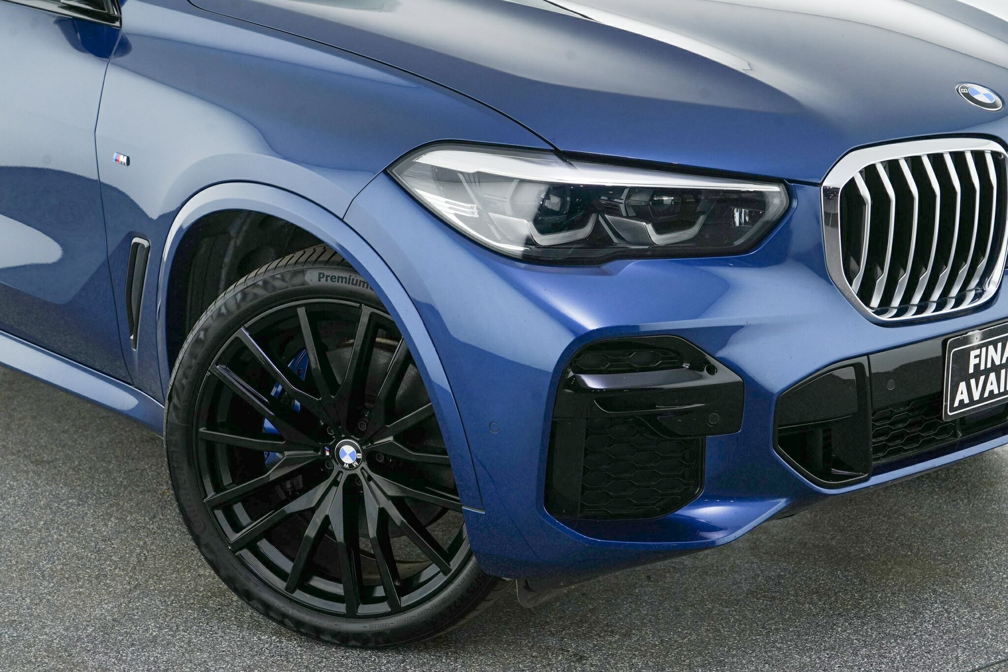 BMW X5 image 2
