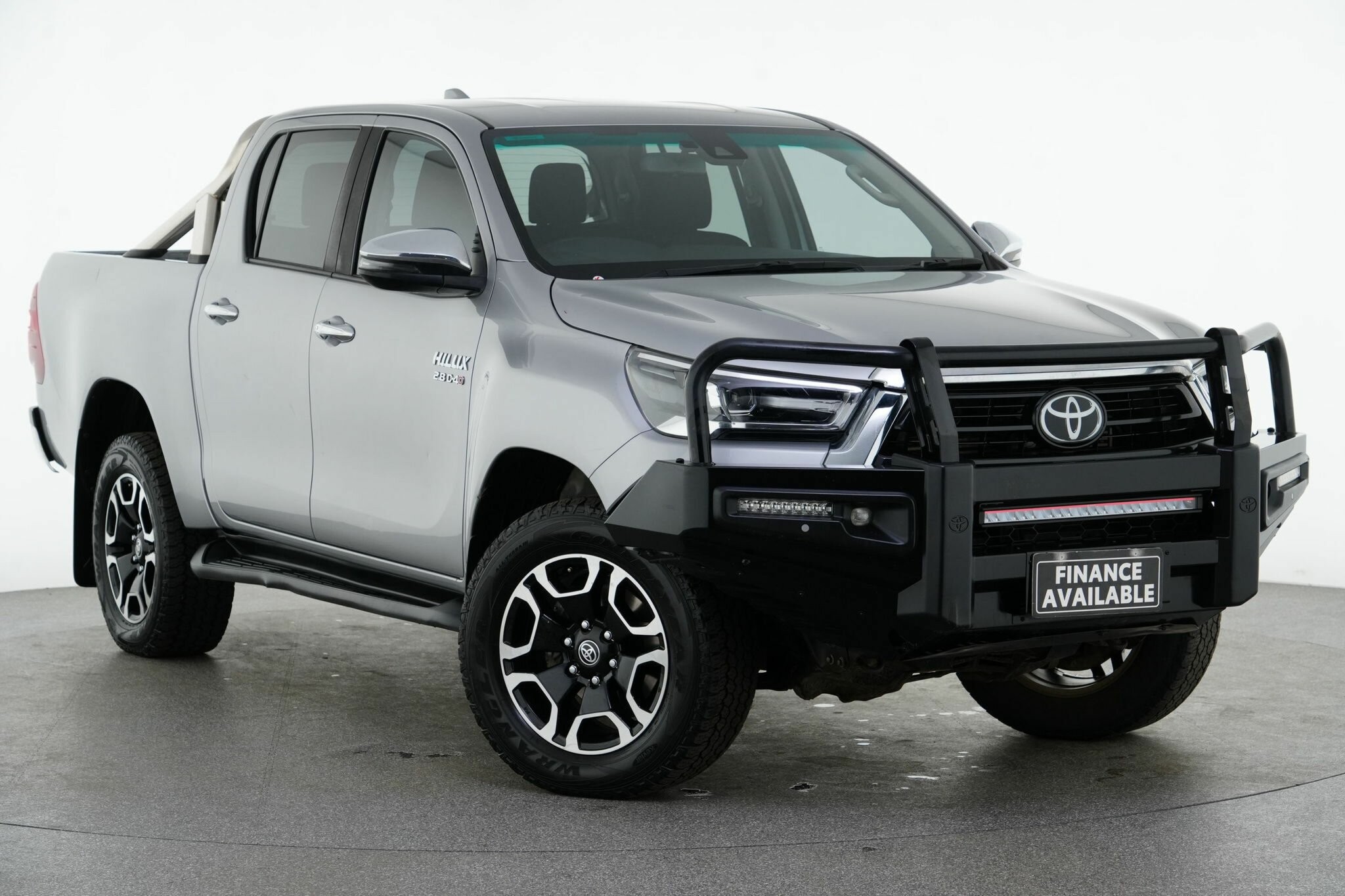 Toyota Hilux image 1