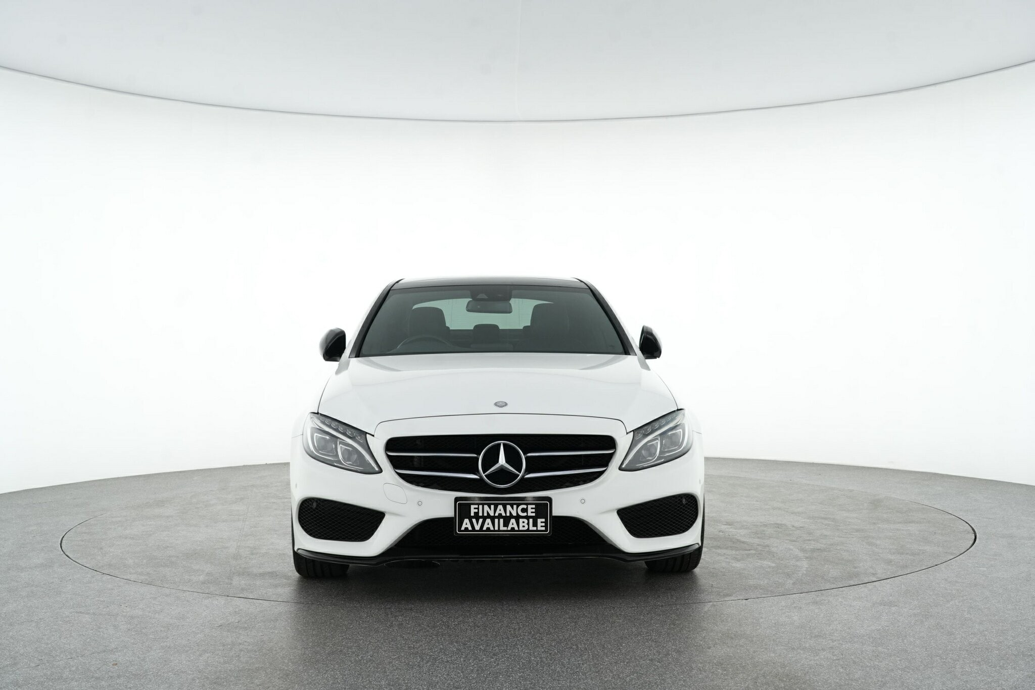 Mercedes Benz C-class image 3