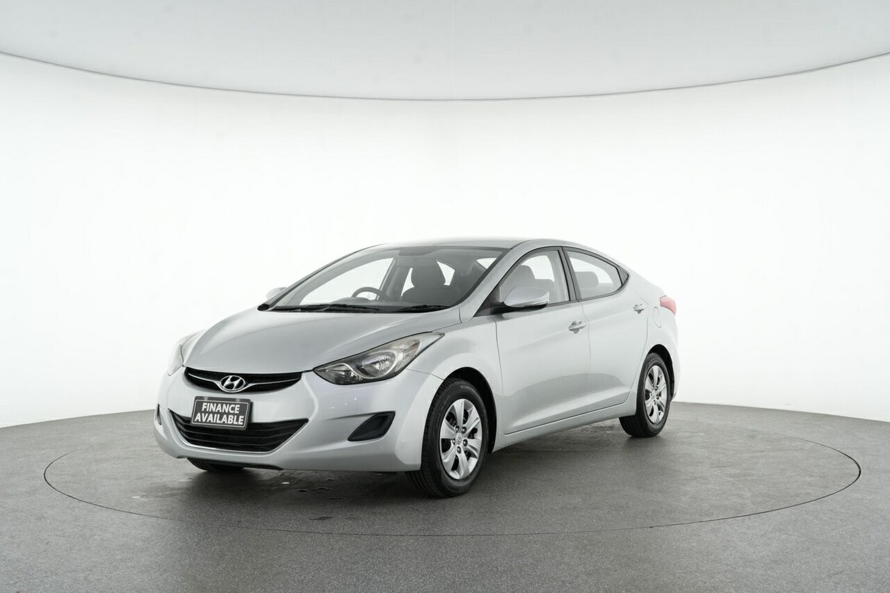 Hyundai Elantra image 4