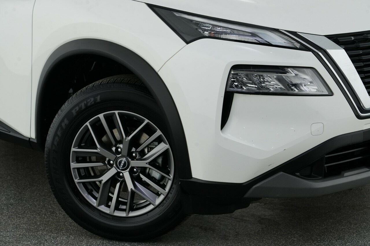 Nissan X-trail image 2