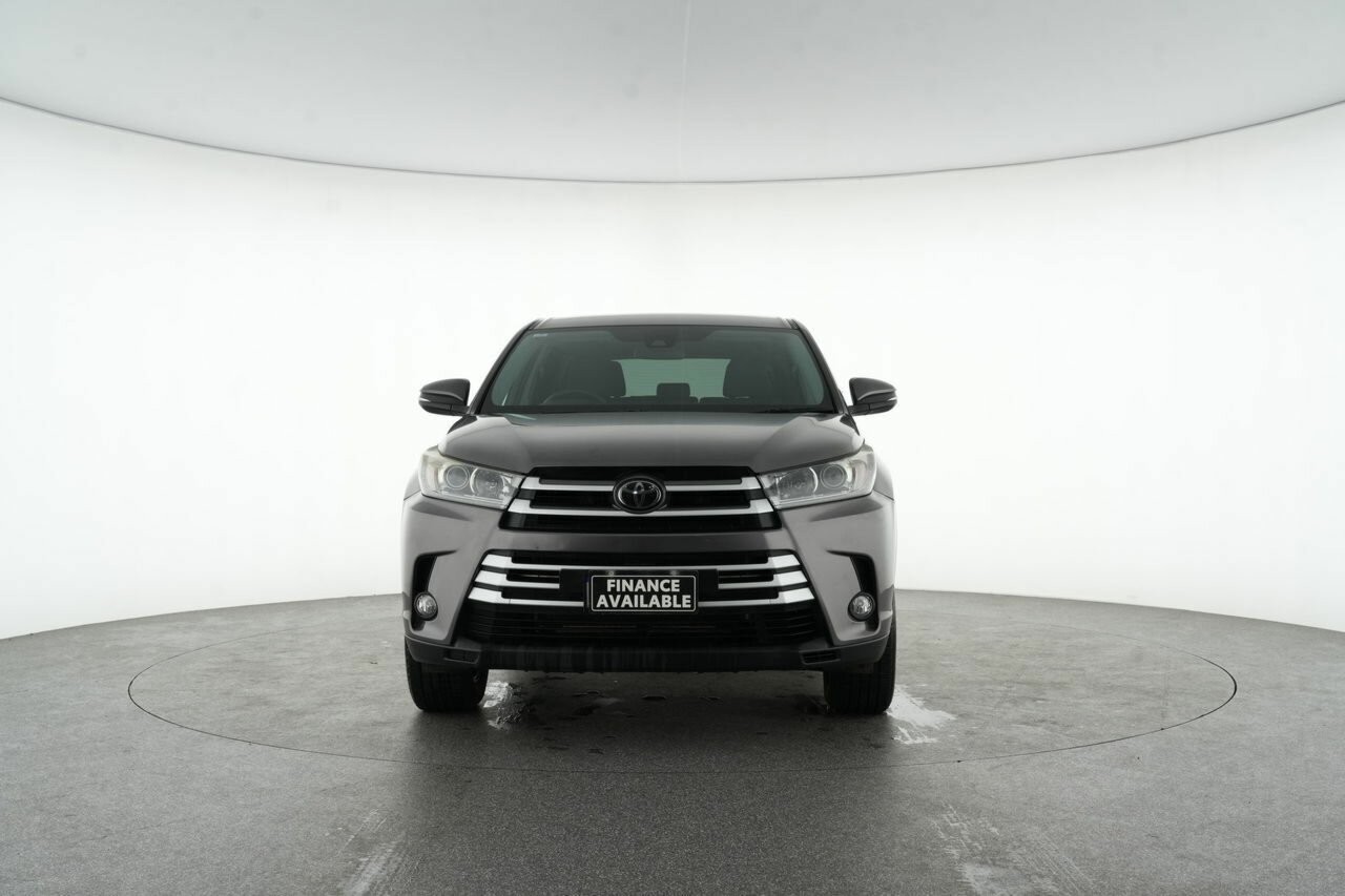 Toyota Kluger image 3