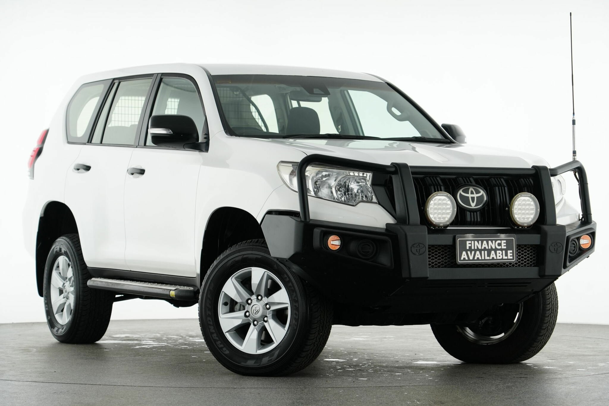 https://vehicle-cdn.autoleague.cloud/30641_U513772_1.jpg